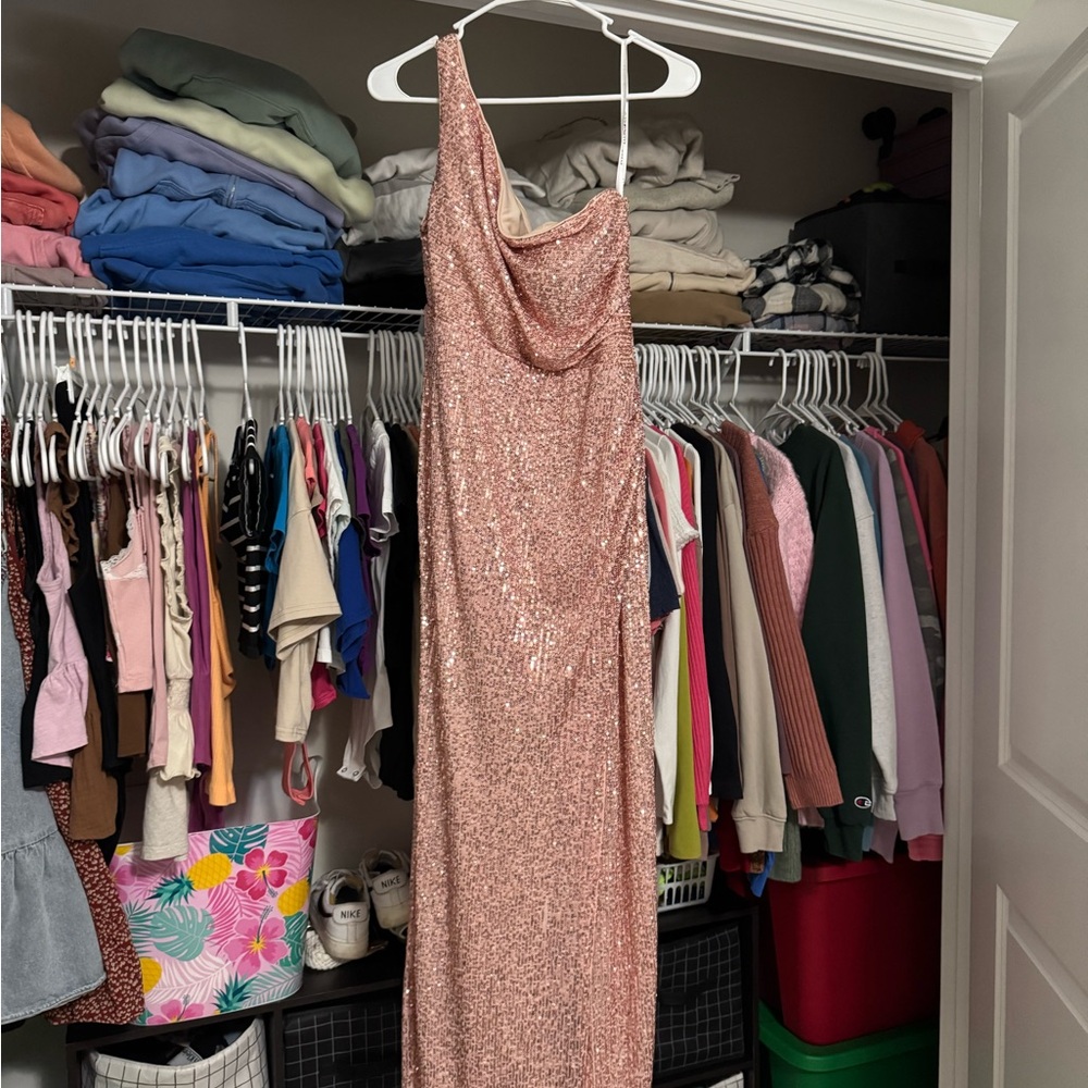 Elegant Sequin One-Shoulder Dress